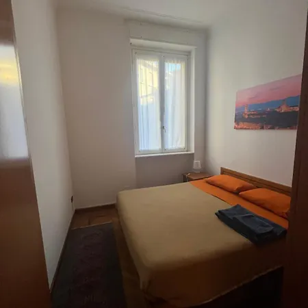 Porta Venezia Apartment